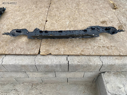 BMW G22  EGZOZ DİFÜZÖR  BAĞLANTI BRAKETİ