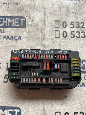 ÇIKMA BMW F30 922487903 SİGORTA KUTUSU