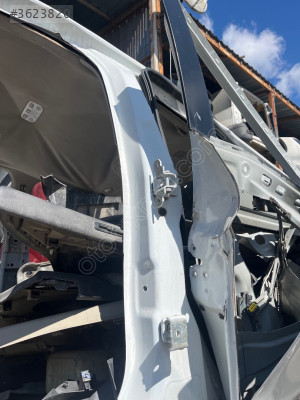 Kapı Alt Menteşesi Megane 3 Fluence Clio 4 Captur 804200013r
