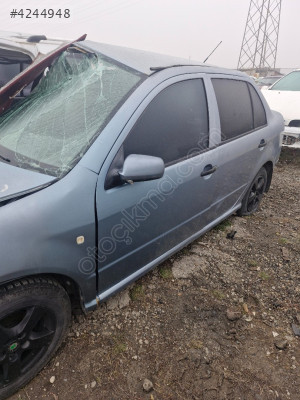 Skoda fabia sol kapı çıkma orjinal