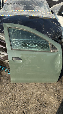 Dacia duster sag ön kap ufak hasarlı