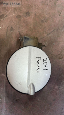 2011 Ford Focus depo kapağı