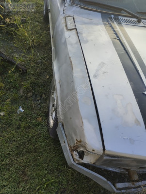 Ford tanus sag ön çamurluk
