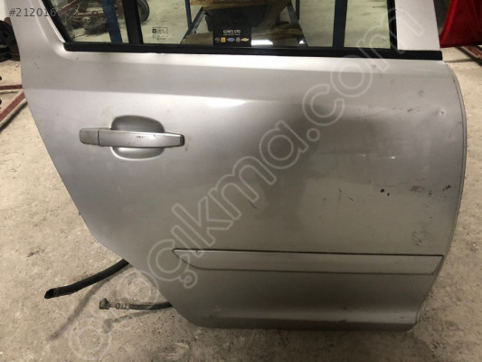 OPEL CORSA D SAĞ ARKA KAPI ÇIKMA ORJİNAL HATASIZ GÜMÜŞ GRİ