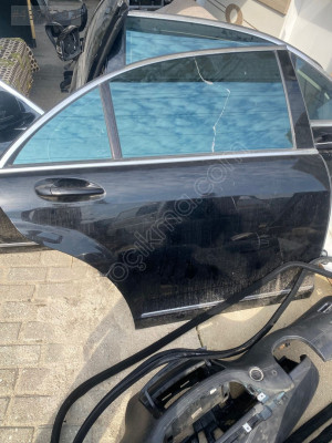 MERCEDES S SERİSİ SAĞ ARKA KAPI