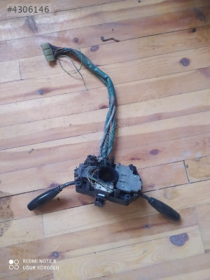 Suzuki swift 1.3 GLX 2001 model far sinyal silecek kolu