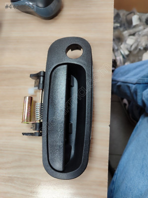 KAPI KOLU COROLLA AE111 99-02 ÖN SOL DIŞ (DELİKLİ)