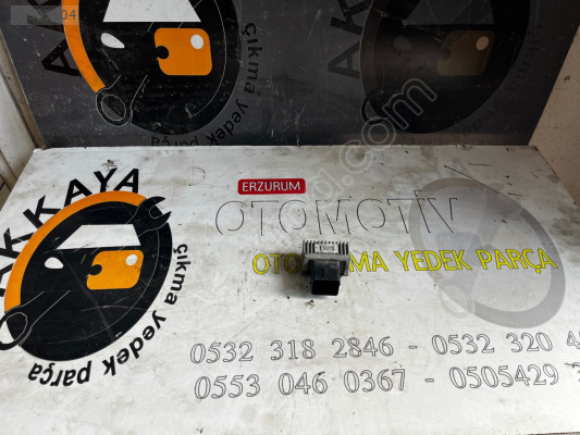 110678071R Megane 4 Kızdırma Rolesi Orjinal Çıkma