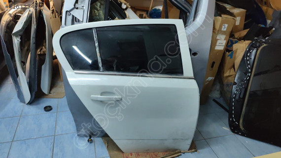 OPEL ASTRA H HB SAĞ ARKA KAPI SÖKME ÇIKMA ORJİNAL YEDEK PARÇA
