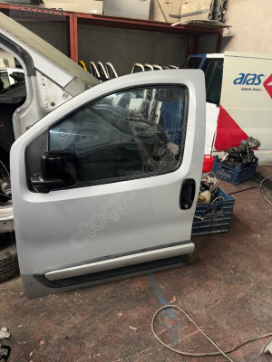 Fiat Fiorino sol ön kapı çıkma orijinal