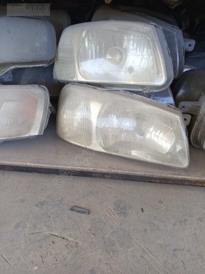 Hyundai Accent sağ ön far