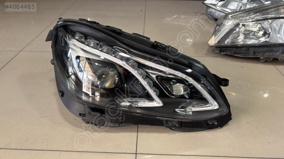 MERCEDES E SERİ W212 MAKYAJLI LED SAĞ FAR