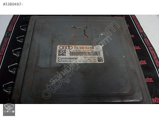 AUDİ A1 MOTOR BEYNİ - 03L906023KQ - PCR2.1