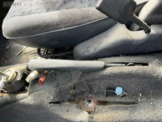 CİTRÖEN  SAXO  EL  FREN  TABANCASI