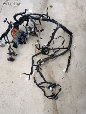 MEGANE 4 1.3 TCE OTOMATİK İÇ TESİSAT HATASİZ ORJİNAL ÇIKMA