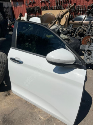 FİAT EGEA SAĞ ÖN KAPI