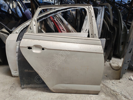 2018 POLO SAĞ ARKA KAPI