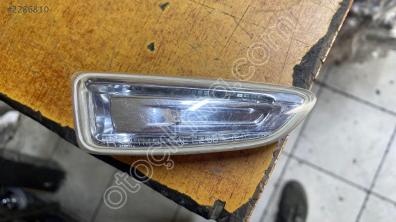 OPEL ASTRA J ASTRA K İNSİGNİA B ÇAMURLUK SİNYALİ 13491089