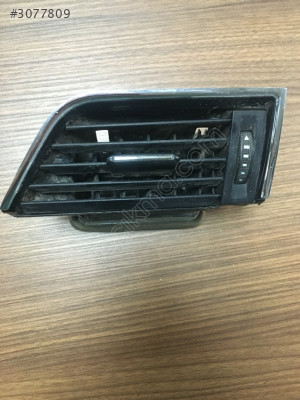 Skoda Oktavia Ön Sol Havalandırma Izgarası Üfleç 5E0819701 2013-