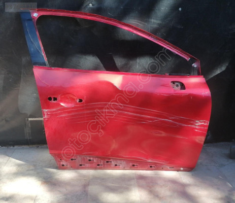 Renault Clio 4 Sağ Ön Kapı Çıkma Orjinal