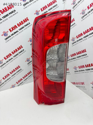 NİSSAN NAVARA SOL ARKA STOP CAM KIRIK