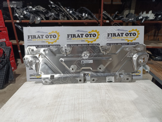 51647422287 BMW280026  PANEL SACI ÖN ÜST G20