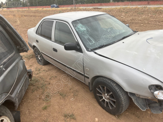 Corolla  Toyota sağ ön kapı