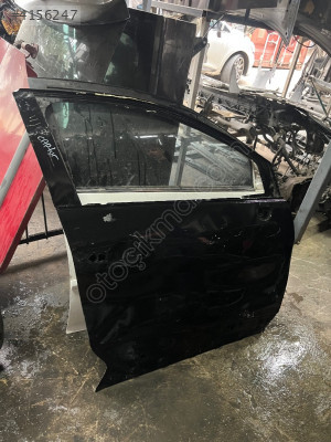 RENAULT CAPTUR SAĞ ÖN KAPI