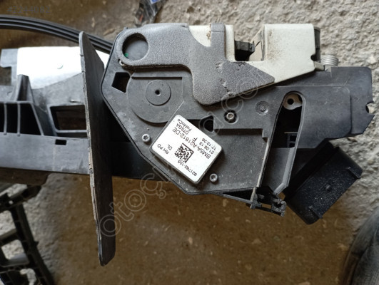 Ford Courier Sağ ön kapı kilidiBM5A-A21812-DE