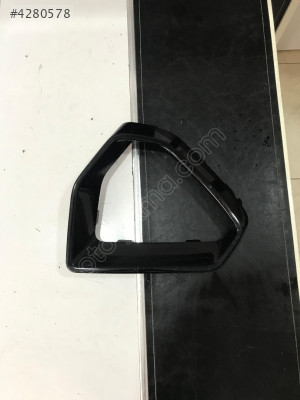 AUDİ Q3 SİS KAPAĞI