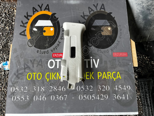 7211A429ZZ Mitsubishi L200 Orta Direk üst Kaplaması Sol Çıkma