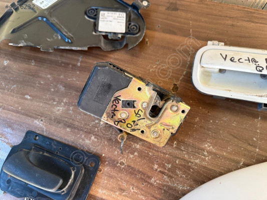 OPEL VECTRA B SOL ÖN KAPI KİLİDİ ORJİNAL ÇIKMA 96-01 MODEL