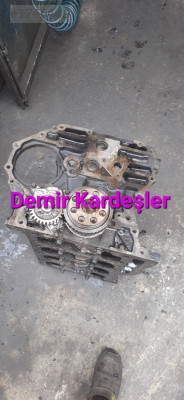 Isuzu Npr 66 Şampiyon Yarım Motor
