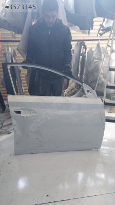2020/2024 HYUNDAİ İ20 BEYAZ SAĞ ÖN KAPI ORJINAL