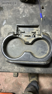 2012 VW AMAROK ÇIKMA ORJİNAL ARKA BARDAKLIK YEDEK PARÇALARI