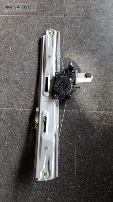 Fiat Egea sağ ön cam krikosu (00521304350)