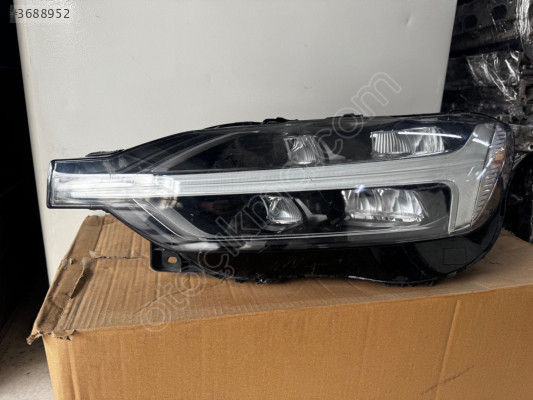 VOLVO XC60 SOL ORJİNAL FAR
