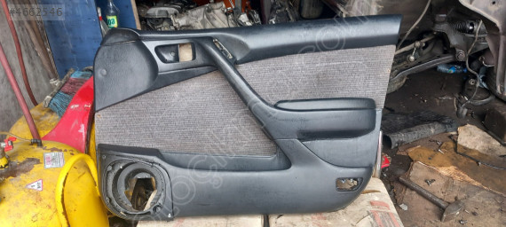 Toyota corona kapı döşemesi