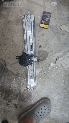 Fiat egea cikma sol arka cam krikosu