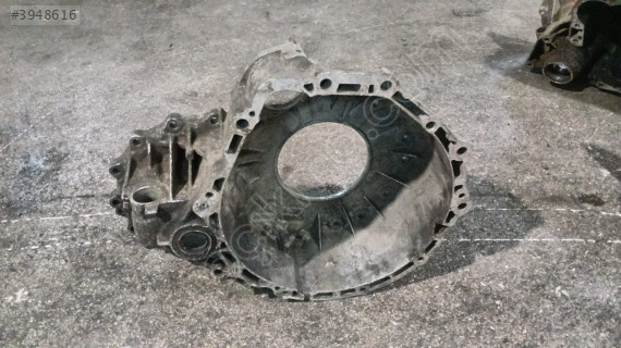 1998-2002 TOYOTA AVENSİS 2.0 BENZİNLİ ŞANZIMAN MUHAFAZASI