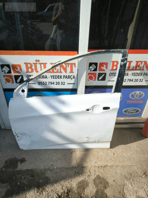Hyundai Accent Blue sol ön kapı