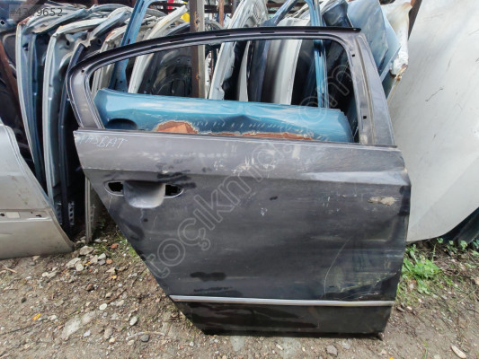 PASSAT B7 SAĞ ARKA KAPI