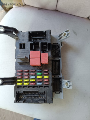 Fiat Linea iç sigorta kutusu