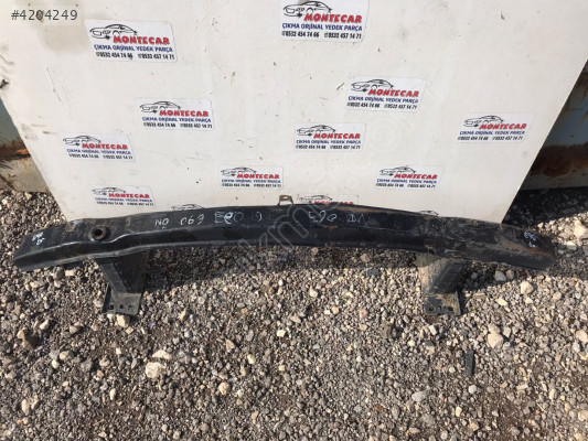 BMW E90 ÖN TAMPON DEMİRİ MONTECAR 2