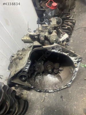 Toyota Yaris Triptonik Manuel Şanzıman çıkma