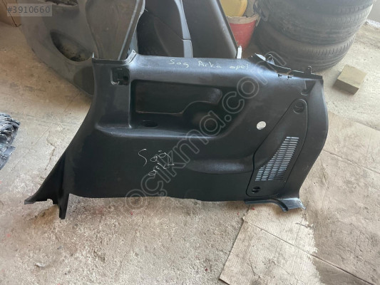 Opel Zafira a bagaj sağ iç plastik