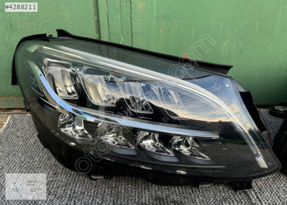 MERCEDES C SERİ W205 FAR MAKYAJLI SAĞ
