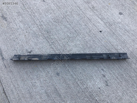 BMW 5 SERİ F10 LCİ SAĞ ÖN MARŞPİYEL BRAKETİ 51777184778