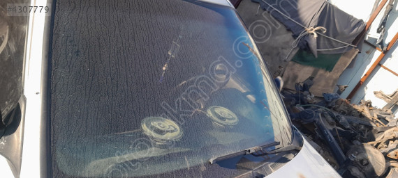 Hyundai Accent ön cam