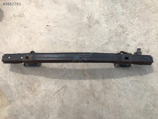 BMW E90 3 SERİ ARKA TAMPON DEMİRİ ORJİNAL